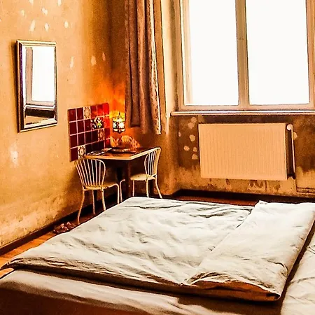 Vintage And Artistic Altbau