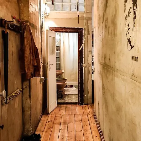 Vintage And Artistic Altbau Apartment *